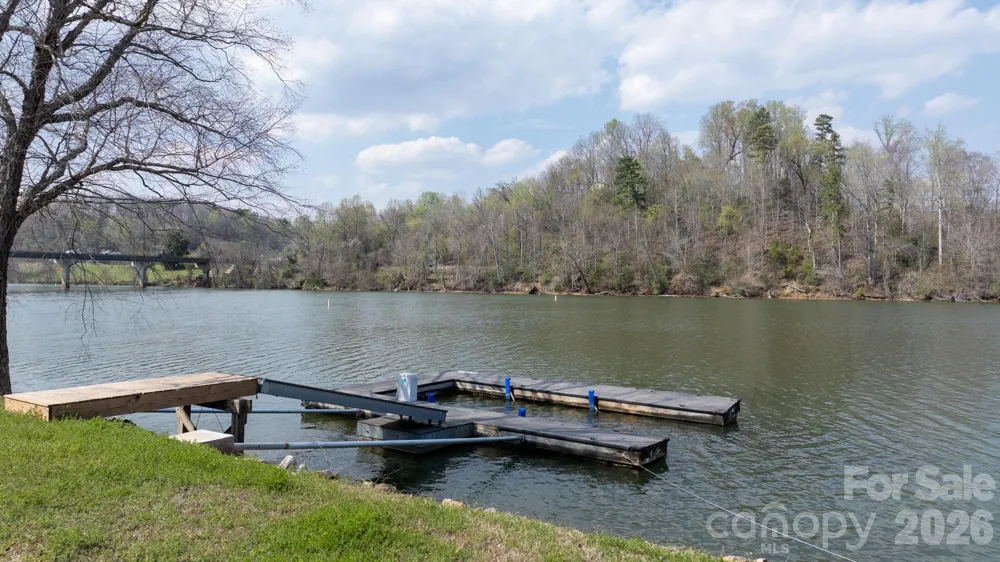 207 Catawba Avenue Hickory, NC 28601