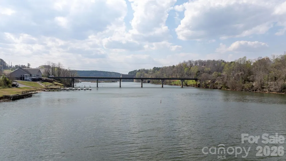 207 Catawba Avenue Hickory, NC 28601