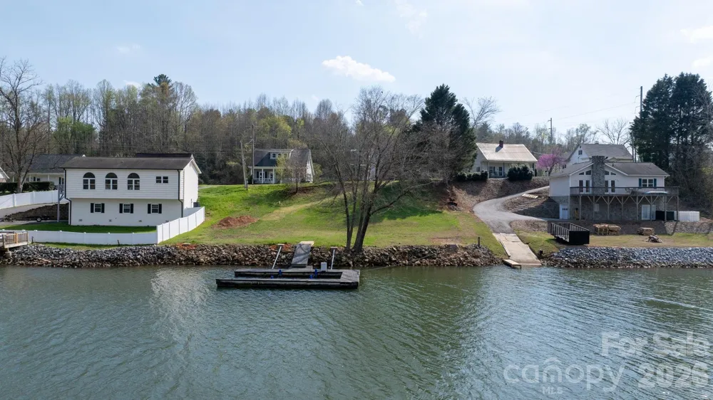 207 Catawba Avenue Hickory, NC 28601