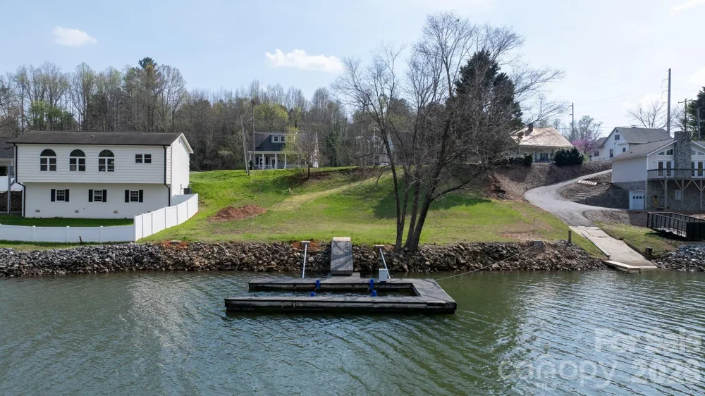 207 Catawba Avenue Hickory, NC 28601