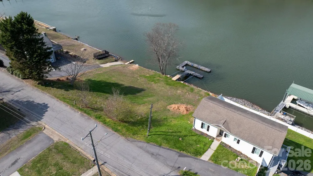 207 Catawba Avenue Hickory, NC 28601