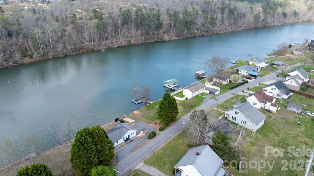 207 Catawba Avenue Hickory, NC 28601