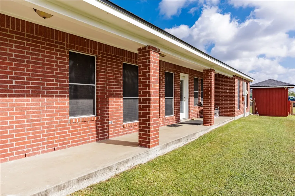 396 House Avenue Sandia, TX 78383