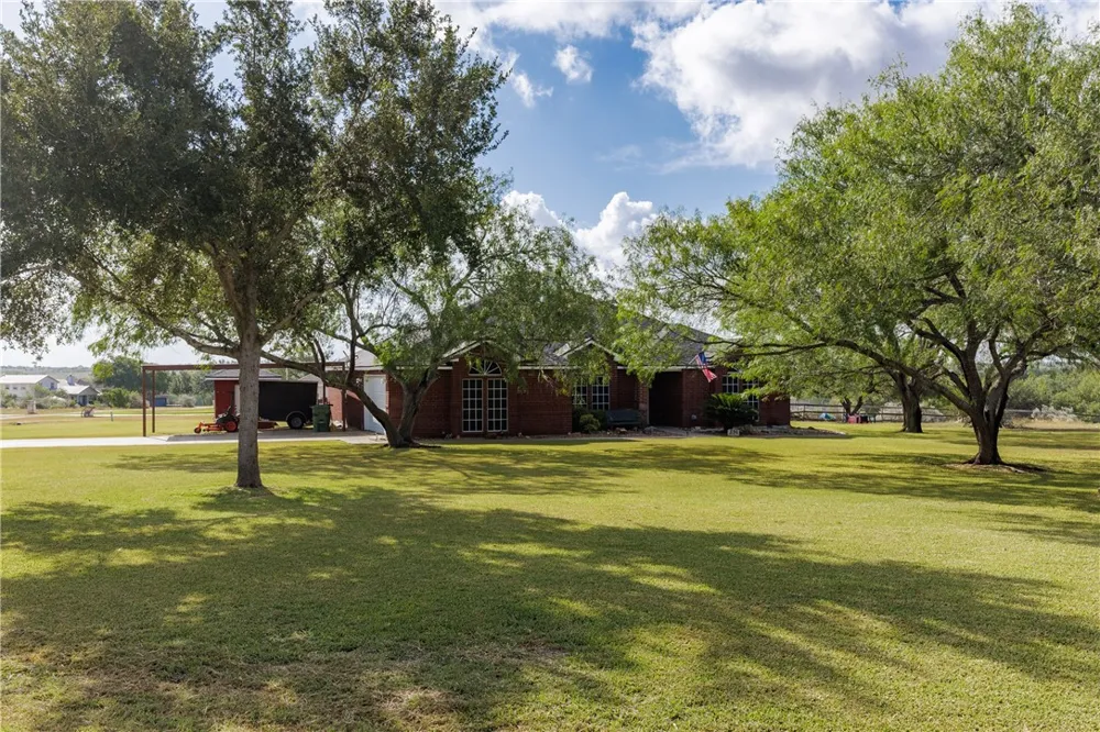 396 House Avenue Sandia, TX 78383