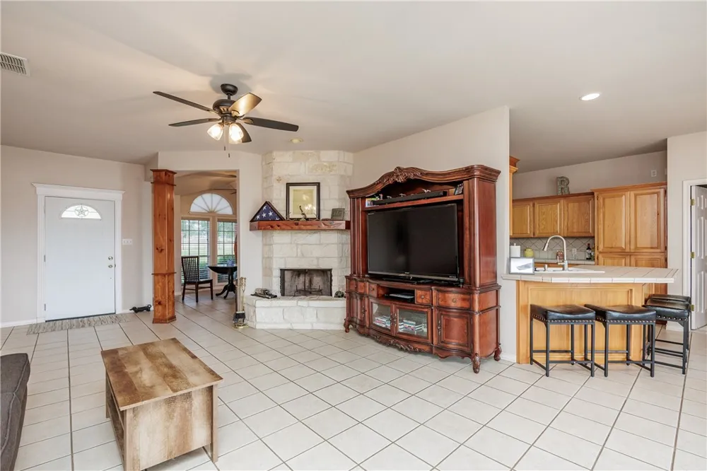 396 House Avenue Sandia, TX 78383