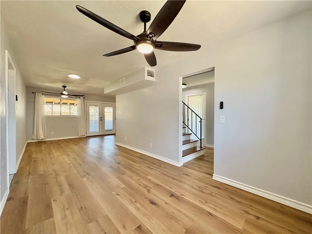 221 Ghent Place Portland, TX 78374