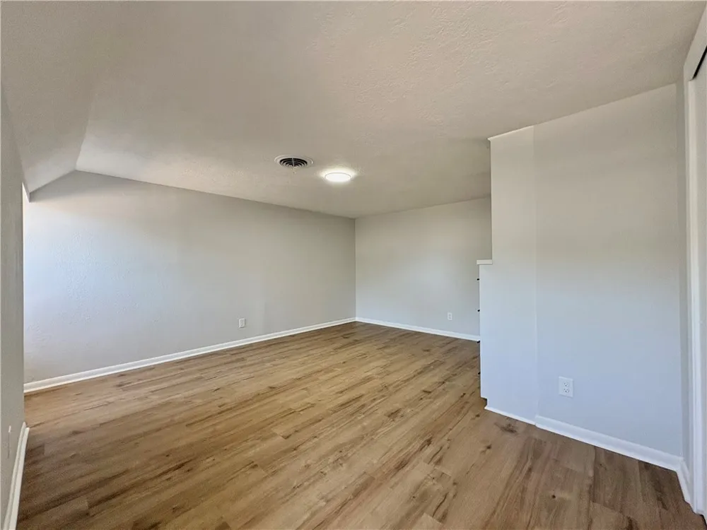 221 Ghent Place Portland, TX 78374