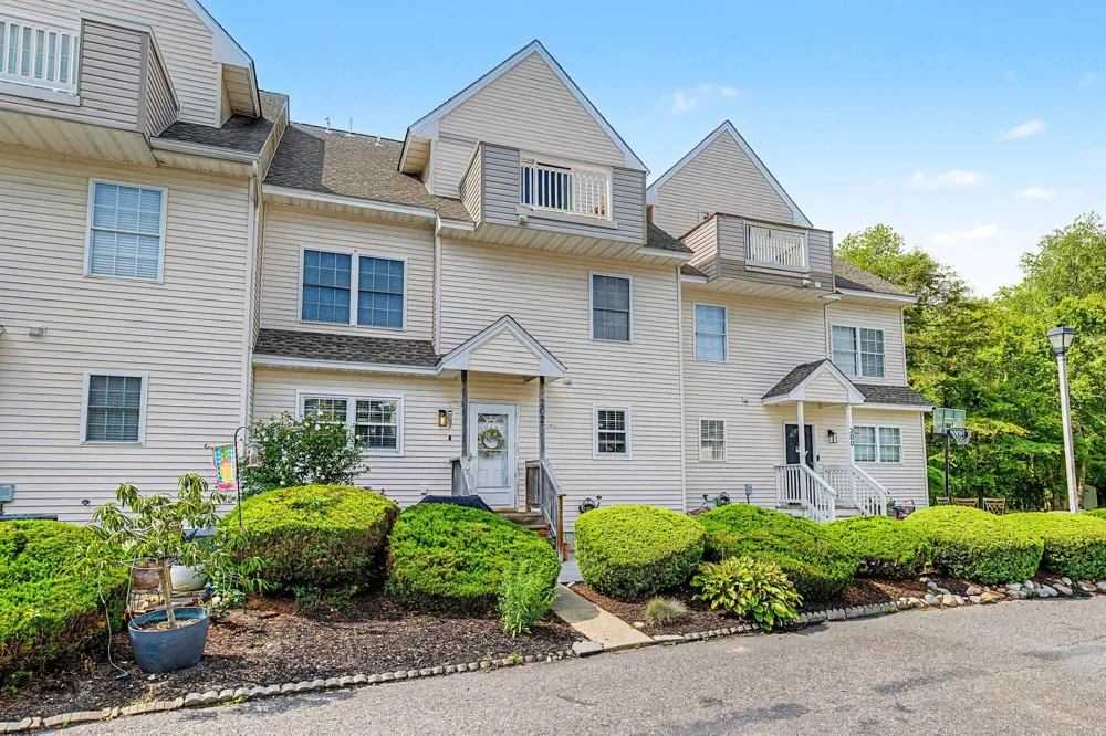202 Maxwell Ct Egg Harbor Township, NJ 08234