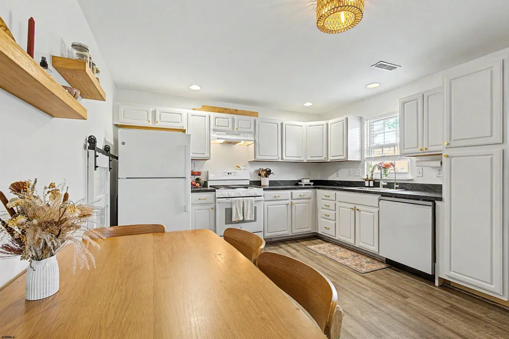 202 Maxwell Ct Egg Harbor Township, NJ 08234