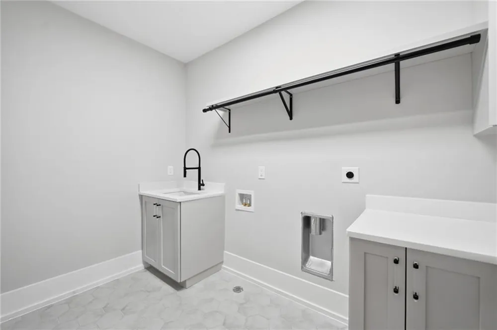 415 Westside Drive Roswell, GA 30075
