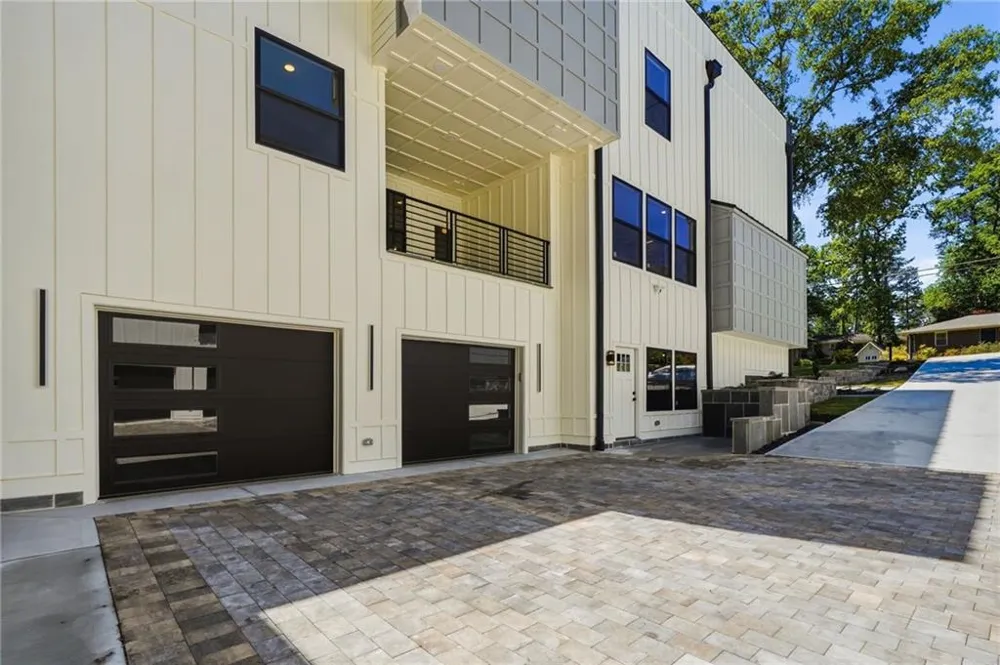 415 Westside Drive Roswell, GA 30075
