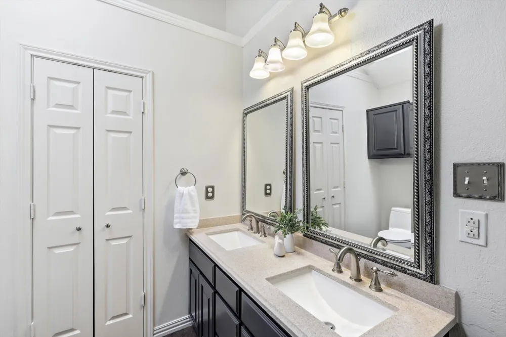 1432 Saint Gallen Lane Lewisville, TX 75067