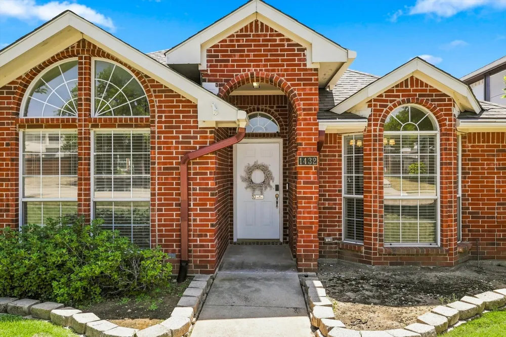 1432 Saint Gallen Lane Lewisville, TX 75067