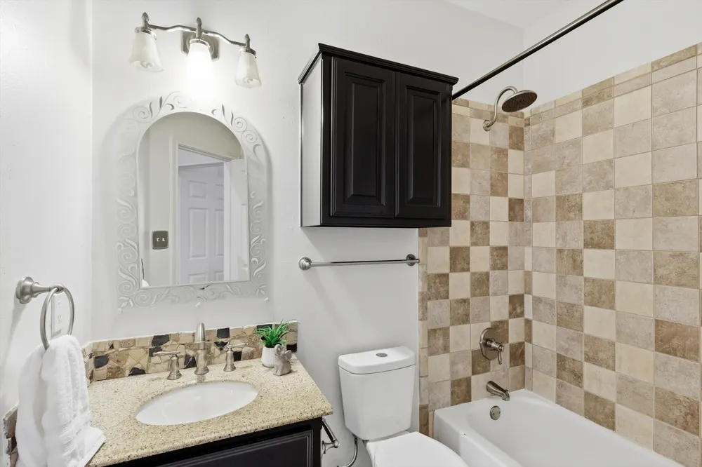 1432 Saint Gallen Lane Lewisville, TX 75067