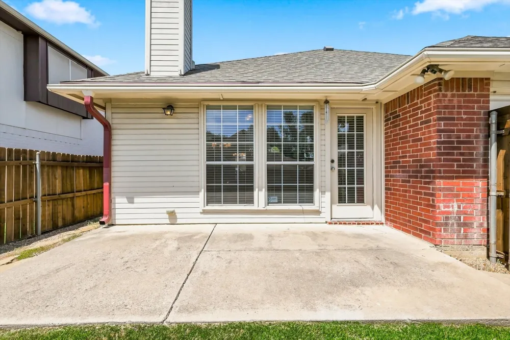 1432 Saint Gallen Lane Lewisville, TX 75067