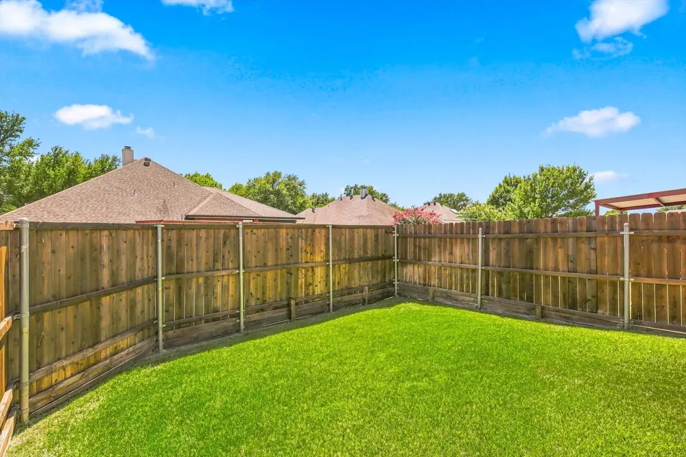 1432 Saint Gallen Lane Lewisville, TX 75067