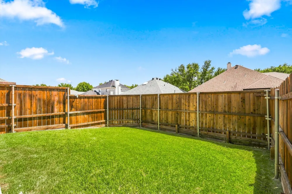 1432 Saint Gallen Lane Lewisville, TX 75067
