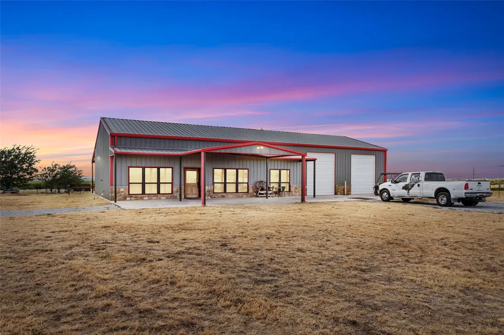 12880 County Line Rd Ponder, TX 76259