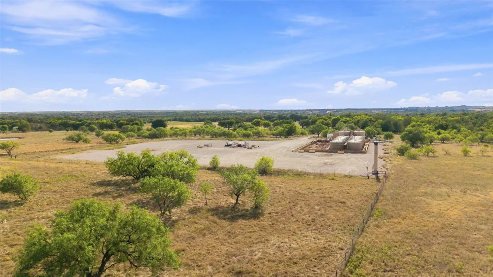 12880 County Line Rd Ponder, TX 76259