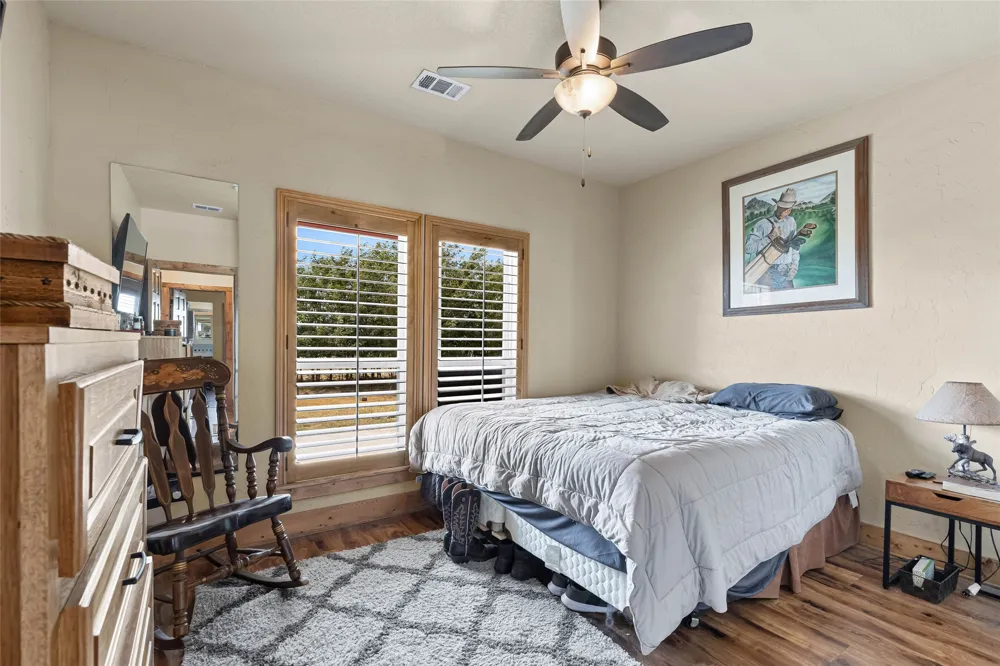 12880 County Line Rd Ponder, TX 76259