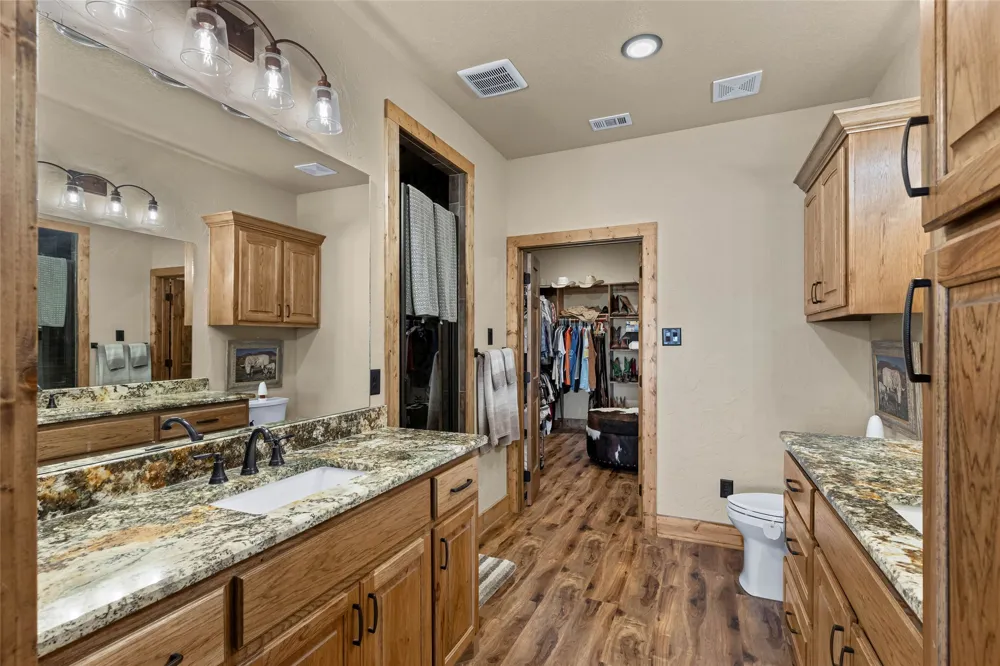 12880 County Line Rd Ponder, TX 76259