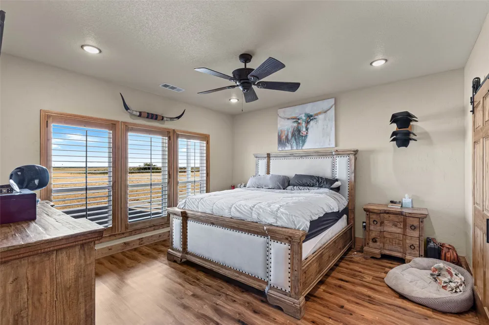 12880 County Line Rd Ponder, TX 76259