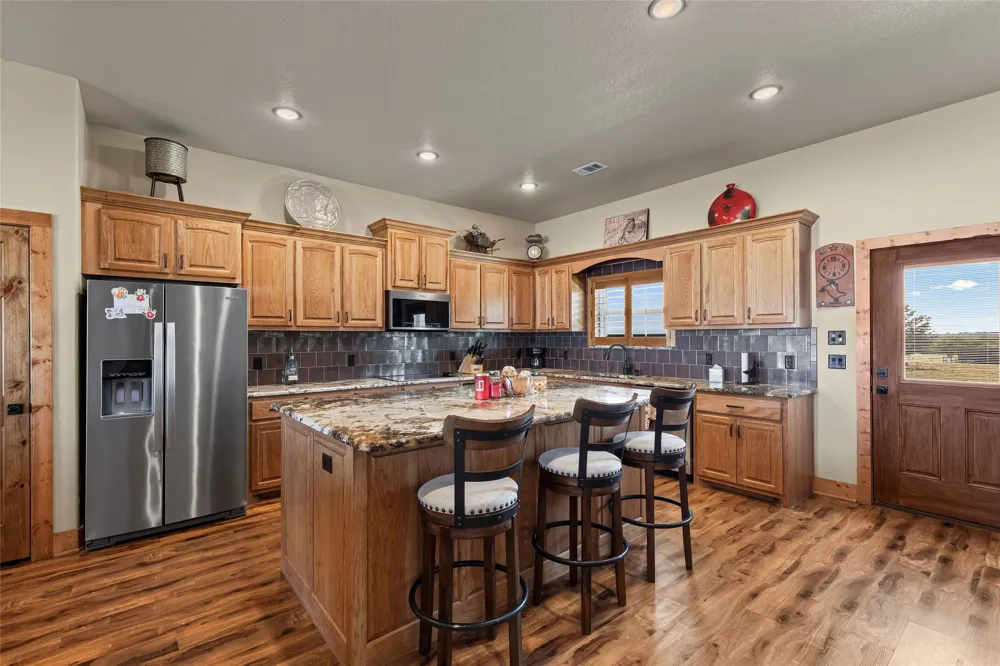 12880 County Line Rd Ponder, TX 76259