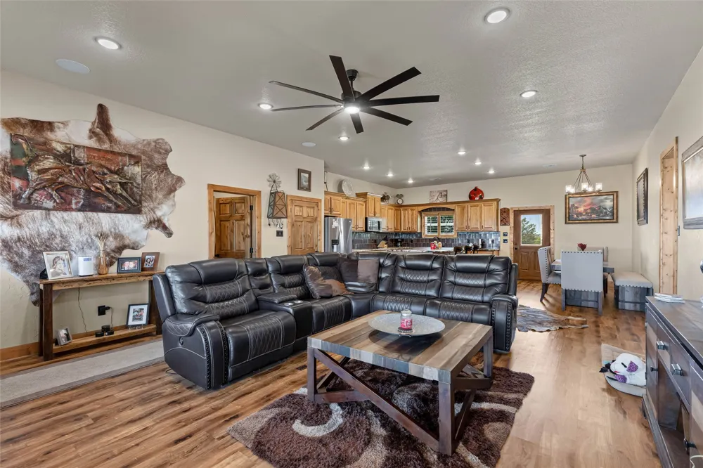 12880 County Line Rd Ponder, TX 76259
