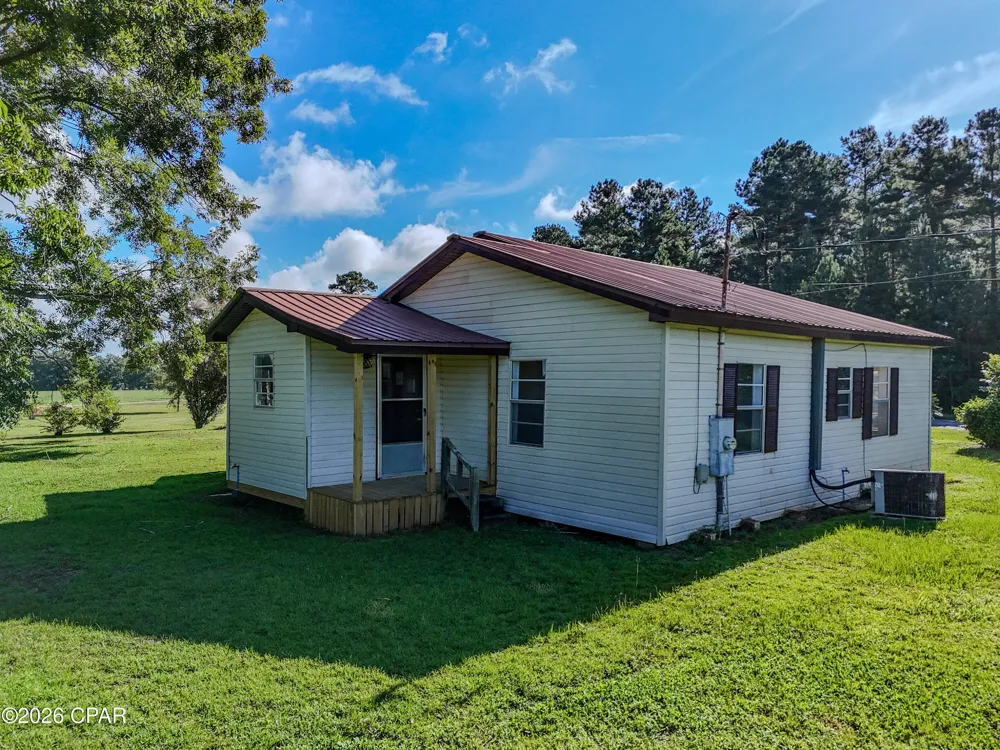 5493 Ellaville Road Campbellton, FL 32426