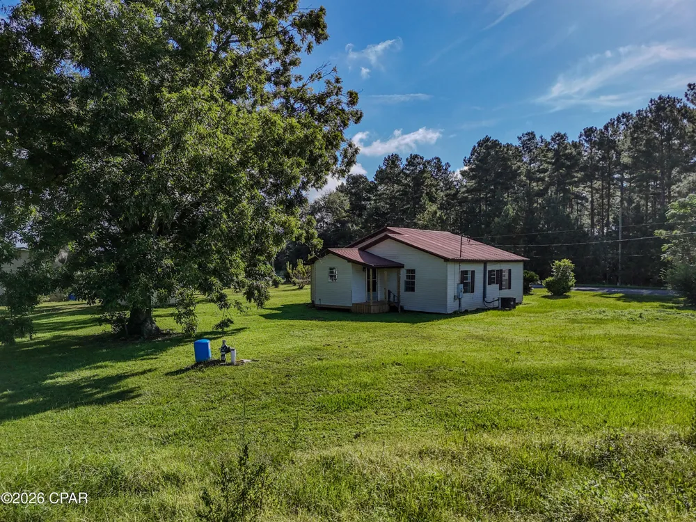 5493 Ellaville Road Campbellton, FL 32426