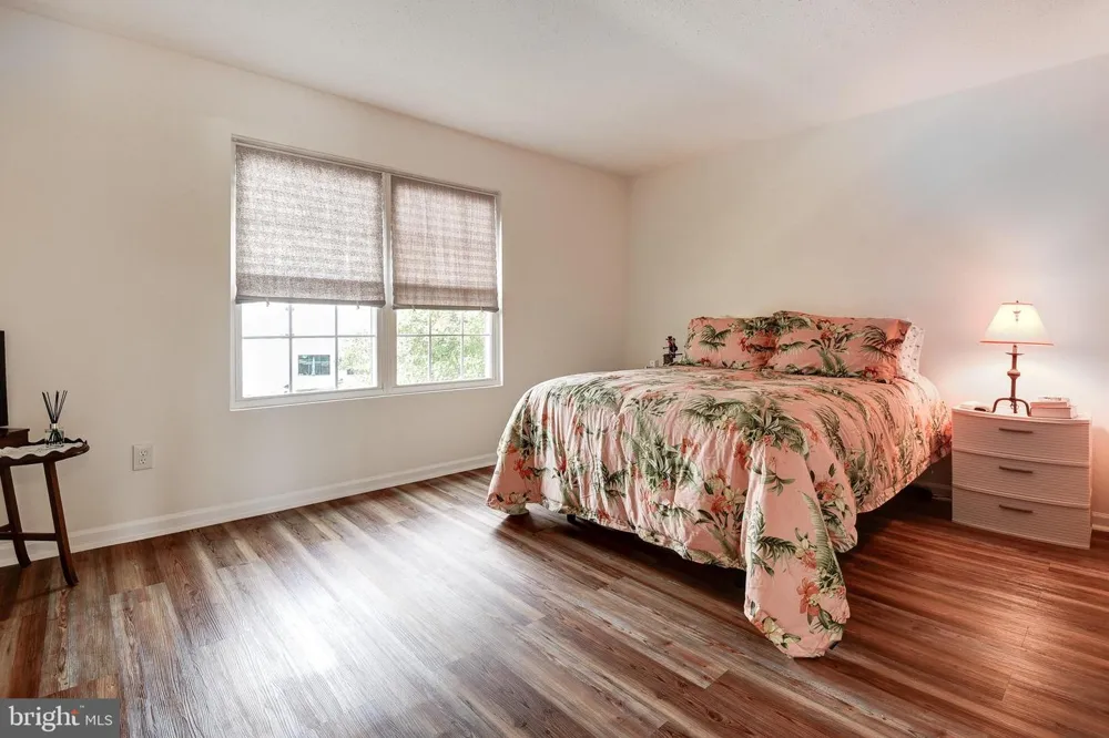 102 PROSPERITY AVENUE SE #E Leesburg, VA 20175