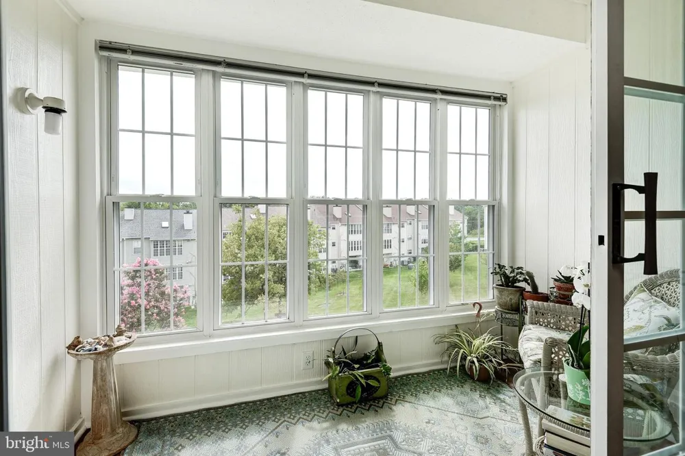102 PROSPERITY AVENUE SE #E Leesburg, VA 20175
