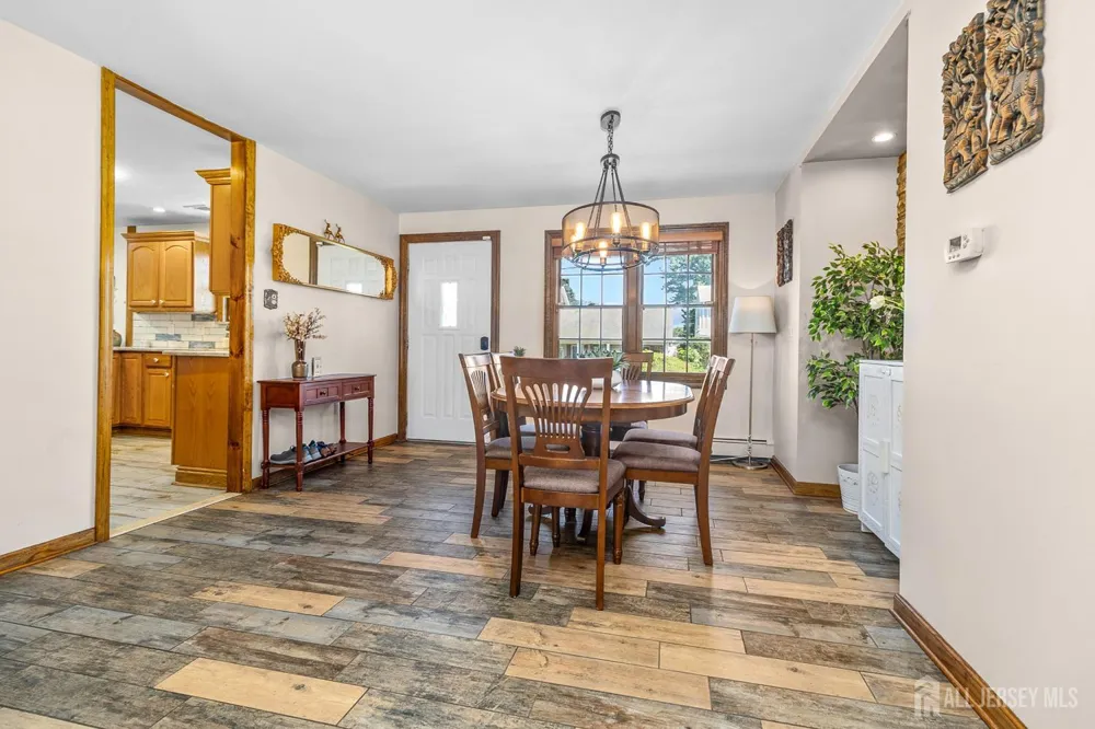 91 S Hill Road S Colonia, NJ 07067