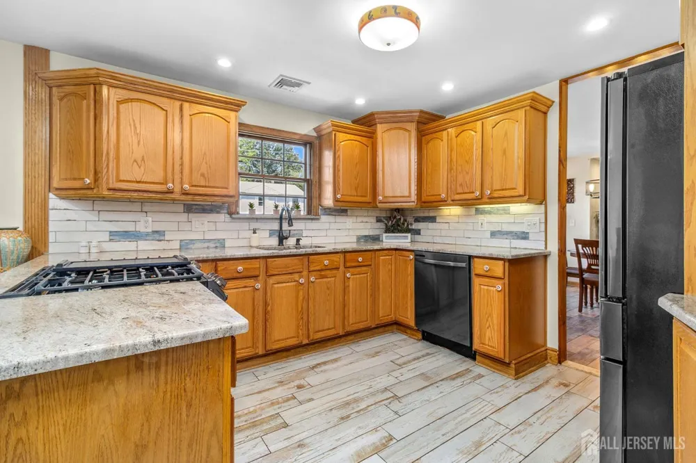 91 S Hill Road S Colonia, NJ 07067