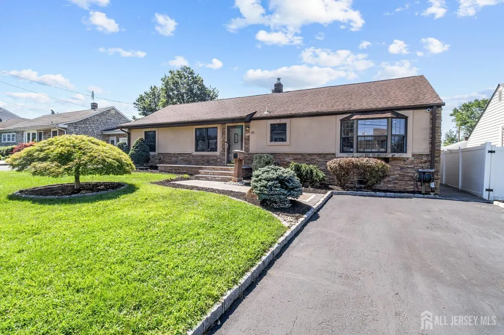91 S Hill Road S Colonia, NJ 07067