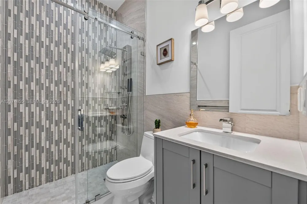 10352 NW 131st St Hialeah Gardens, FL 33018
