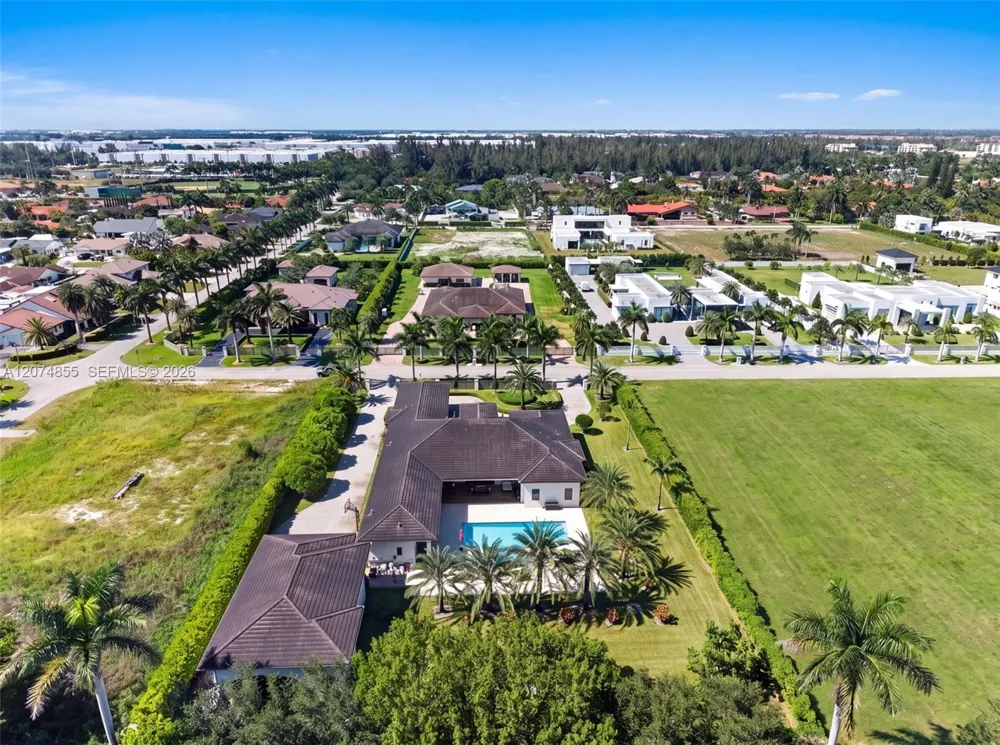 10352 NW 131st St Hialeah Gardens, FL 33018