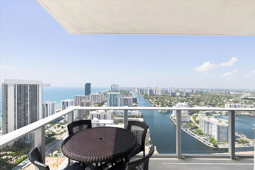 4010 S Ocean Dr #T3909 Hollywood, FL 33019