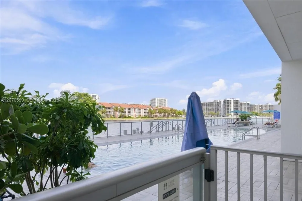 4010 S Ocean Dr #T3909 Hollywood, FL 33019