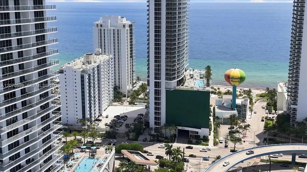 4010 S Ocean Dr #T3909 Hollywood, FL 33019