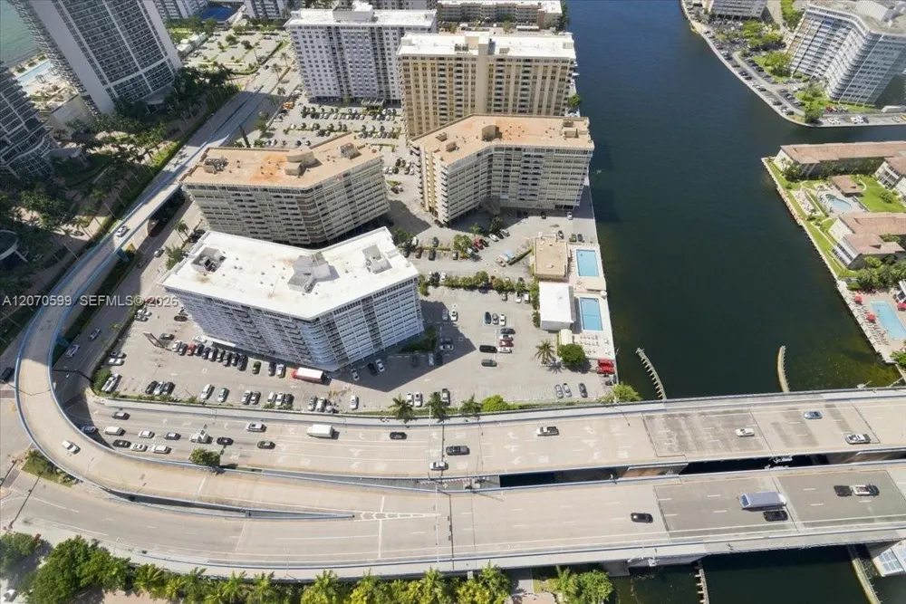 4010 S Ocean Dr #T3909 Hollywood, FL 33019