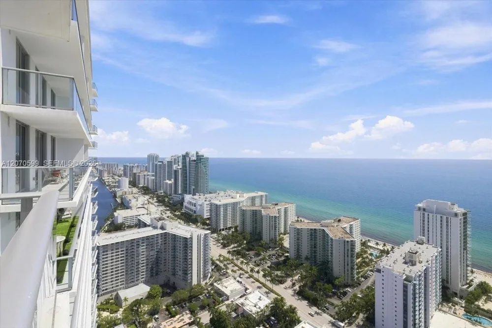 4010 S Ocean Dr #T3909 Hollywood, FL 33019