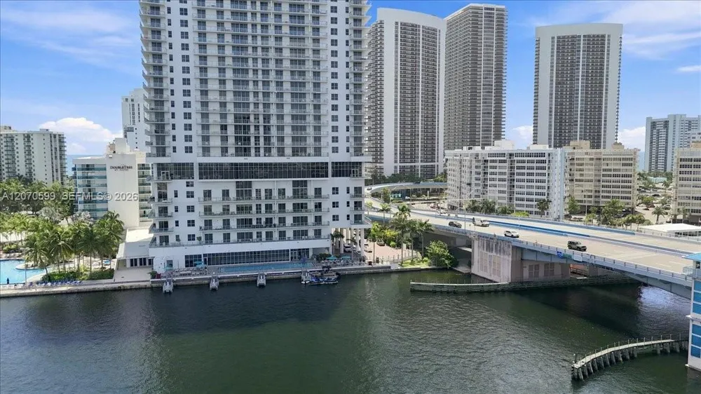 4010 S Ocean Dr #T3909 Hollywood, FL 33019