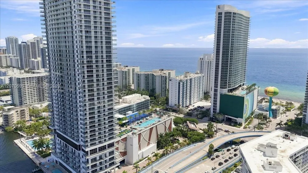 4010 S Ocean Dr #T3909 Hollywood, FL 33019