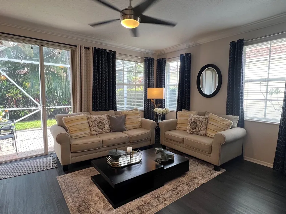 425 Pumpkin Dr Palm Beach Gardens, FL 33410