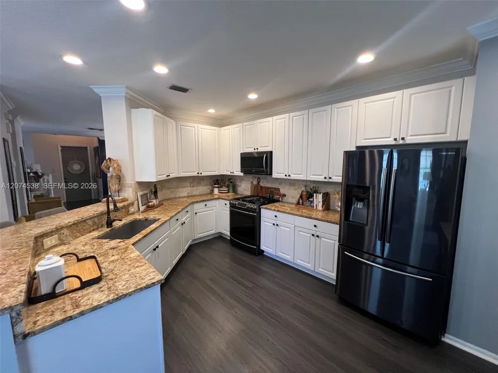 425 Pumpkin Dr Palm Beach Gardens, FL 33410