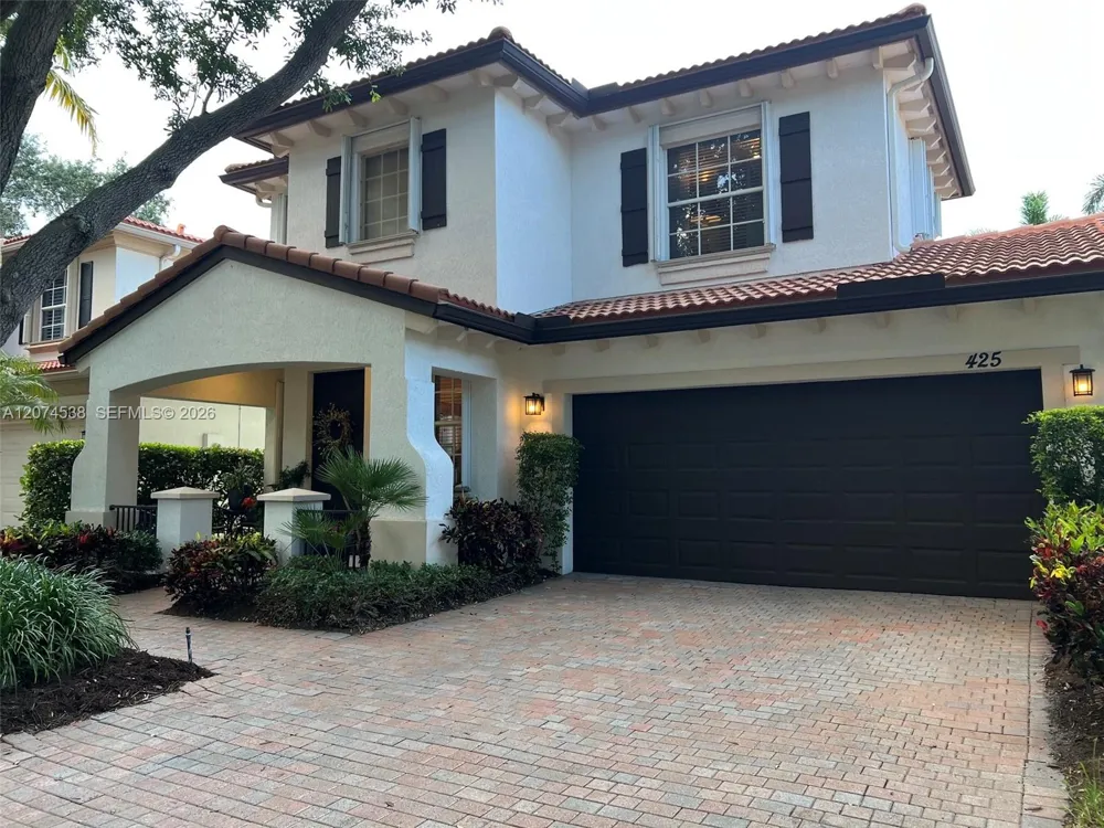 425 Pumpkin Dr Palm Beach Gardens, FL 33410