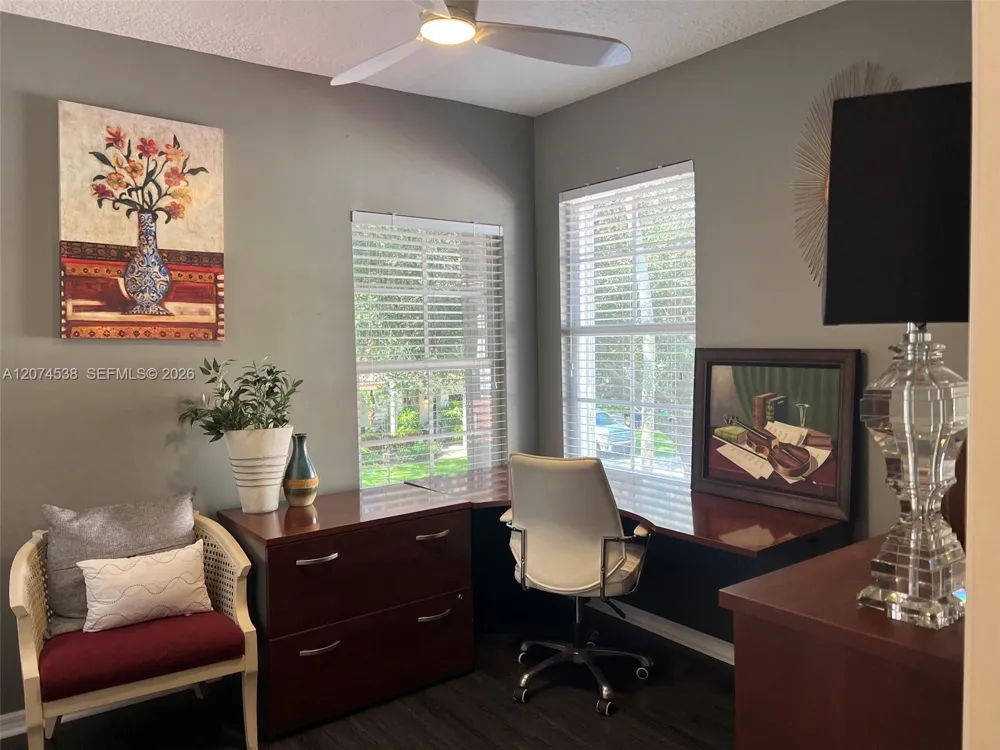 425 Pumpkin Dr Palm Beach Gardens, FL 33410