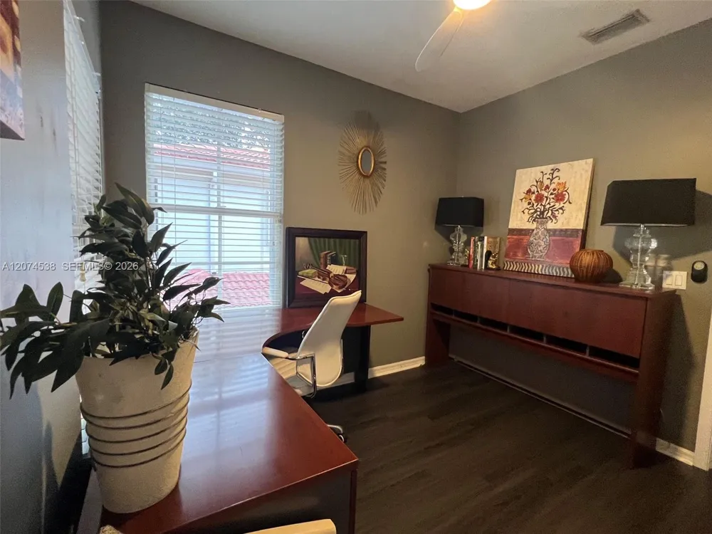 425 Pumpkin Dr Palm Beach Gardens, FL 33410