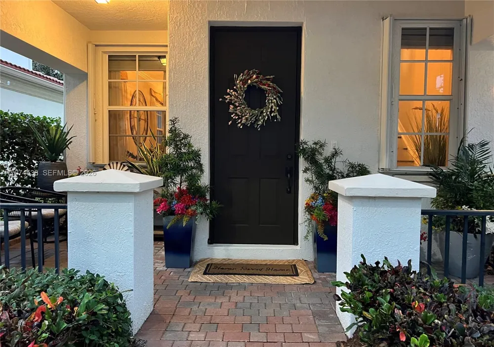 425 Pumpkin Dr Palm Beach Gardens, FL 33410